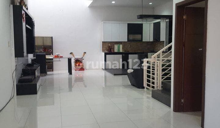 Jual Cepat Rumah Bagus Terawat di Taman Kopo Indah 3