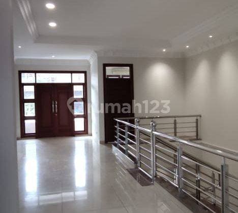 Singgasana 2-Story Ready-to-Live Minimalist House, Excellent Condition