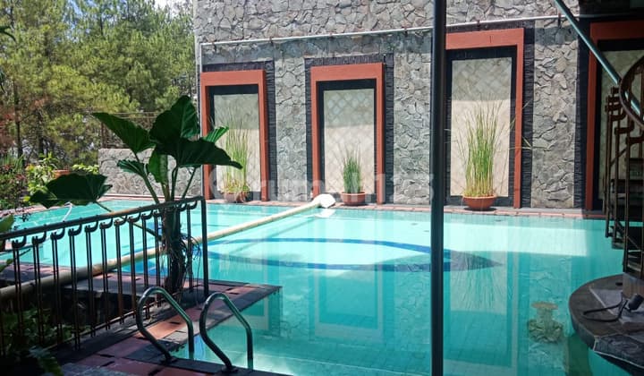 FOR SALE CIPAKU DREAM HILL VILLA Fully Furnished Swimming Pool