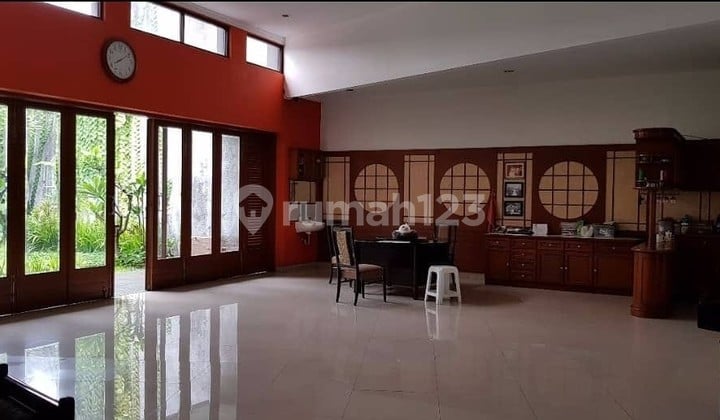 1.5-Story House in Sayap Cipaganti