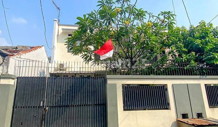 Beautiful Affordable House Near One Bellpark Fatmawati, South Jakarta