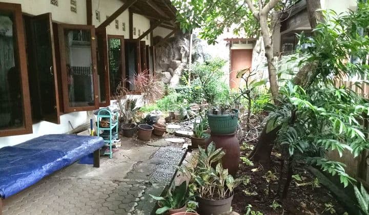 Rumah Lama Di Cilandak Dalam Kompleks Jakarta Selatan