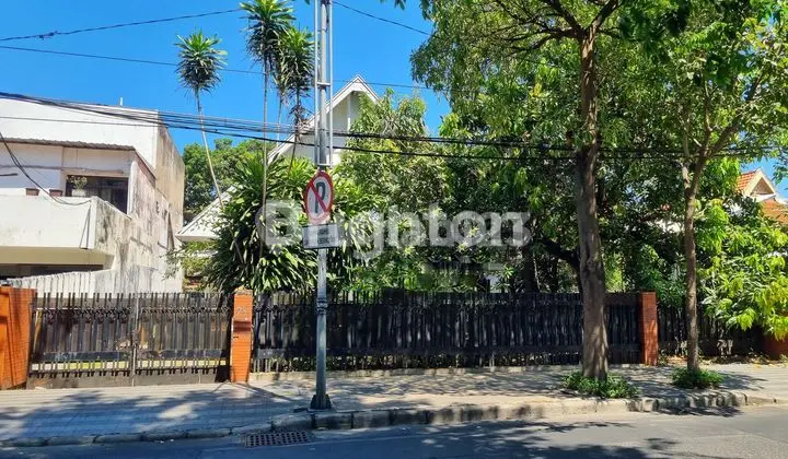 RUMAH USAHA JL. DR SOETOMO pusat kota dekat Raya Darmo, Diponegoro, pusat bisnis dan komersial
