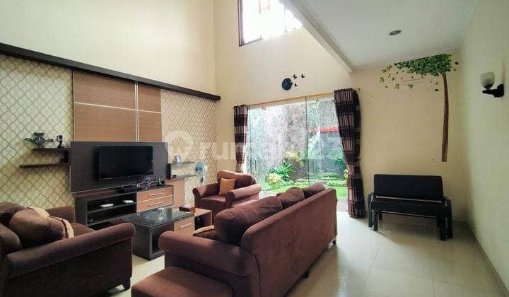 Jelita. Price Drop. 2-Story House for Sale in Batununggal, Bandung.