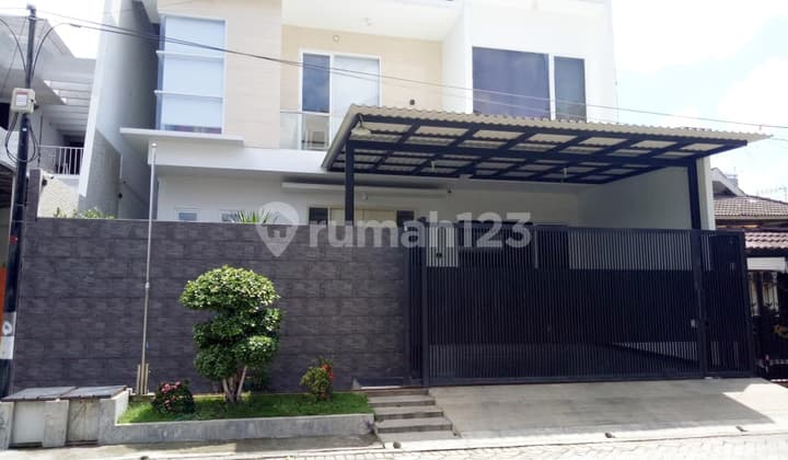 Rumah di Kutisari Besar Surabaya Selatan, 2 Lantai, Minimalis, Siap Huni !!!