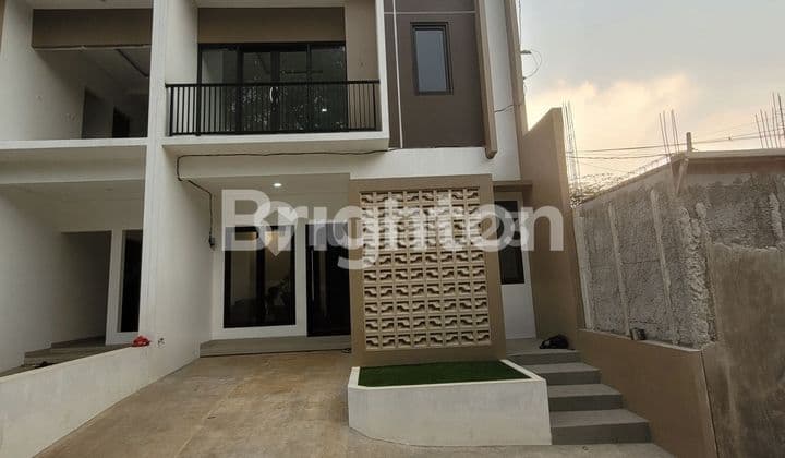 RUMAH 2 LANTAI MURAH DAN STRATEGIS DI DEPOK