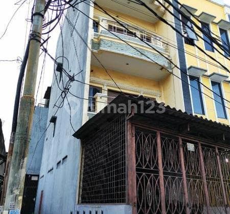 Rumah Second Jelambar Dekat Pasar