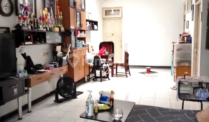 Dijual Rumah Kompleks Taman Duta Mas, Terawat, 4+1 Kt, Jakarta Barat