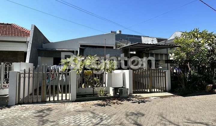 RUMAH 1 LT DI MANYAR TIRTOYOSO SELATAN SURABAYA DEKAT PETRA MANYAR