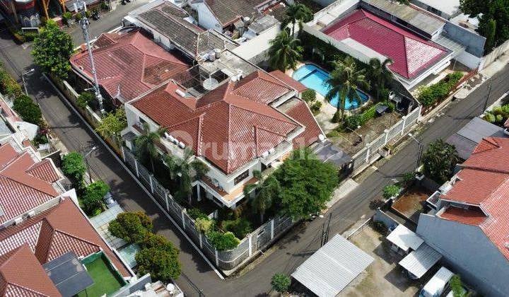 Rumah Mewah, Lt 961 M2, Bebas Banjir Dalam Komplek