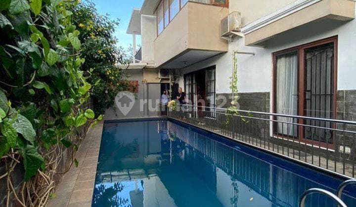 Tebet, Rumah Dalam Komplek Gudang Peluru, Dengan Private Pool, Akses Lebar, Bebas Banjir