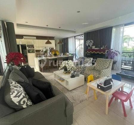 Rumah Sultan, Strategis Plus Swimming Pool di Sentul City - SHM