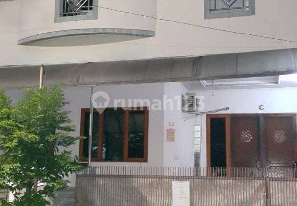 Muara Karang Size 8x15 Semi Furnished, 2 Floors, South Facing