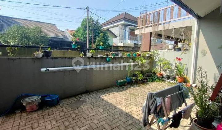 Rumah Baru Semi Furnished SHM di Taman Holis Indah 2, Bandung