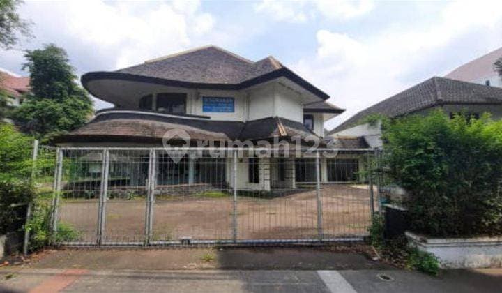 Rumah Bagus Unfurnished di Dago, Bandung