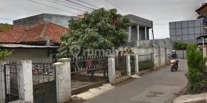 House with rental units in the Kiaracondong Sayap area.