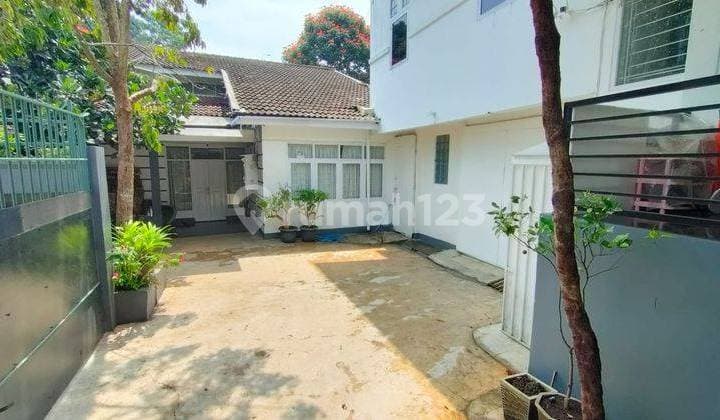 Rumah Bagus Semi Furnished di Sersan Bajuri, Bandung