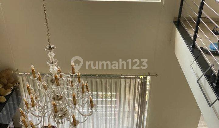 Rumah Yang Sangat Nyaman Modern Daerah Singgasana Bandung Pusat