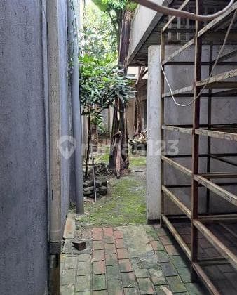 Rumah hitung tanah di sayap sudirman