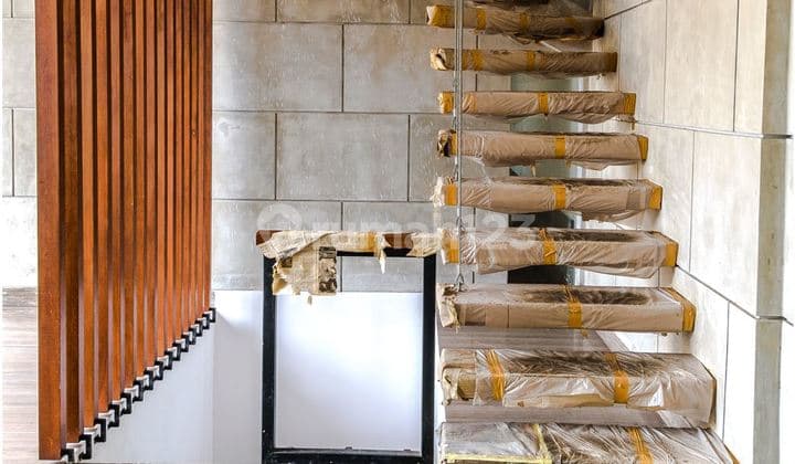 Jual Cepat Rumah Gaya Kontemporer Jalan Gedung Hijau Pondok Indah