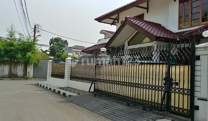 Nice Hook House @ Taman Kedoya Residence West Jakarta