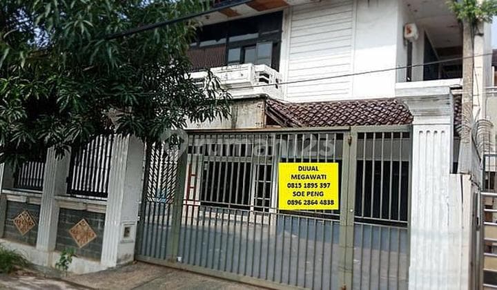 Dijual Cepat Rumah Bagus di Boulevard Green Garden SHM Bisa Nego segera hubungi kami!