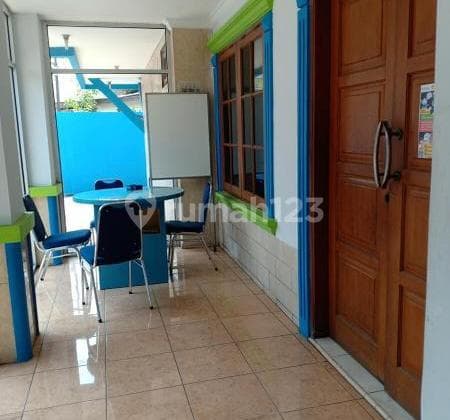 Rumah Mewah dan Luas di Kramat Asem Raya, Utan Kayu, Jakarta Timur