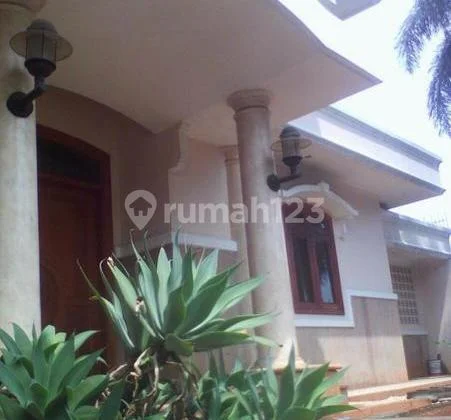 Rumah Mewah Semi-Furnished Boulevard Raffles Hills, Cibubur - SHM