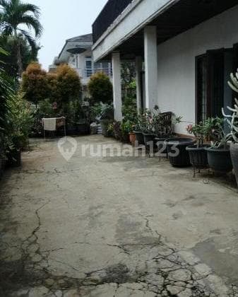 Rumah Besar, Hook, dan Murah 2 Lantai di Intercon (Taman Kebon Jeruk)