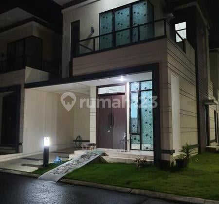 Rumah Modern n Full 2 Lantai (5 Kmr Tdr) di Lavon Swan City, Tangerang