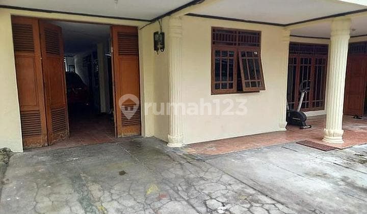 Spacious and Affordable 1-Story House in Duren Tiga, Pancoran, South Jakarta