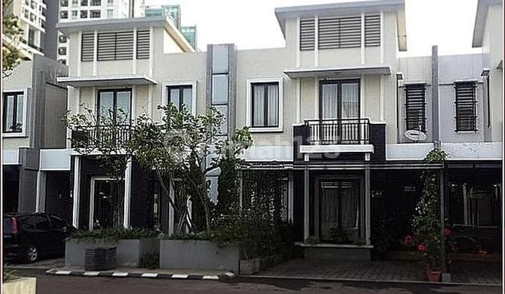 Disewakan 3+1 Bed Rooms Cosmo Park, Lt.10 Mall Thamrin City