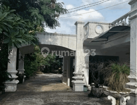 Rumah Luas Di Jalan Cempaka Putih Tengah Jakarta Pusat