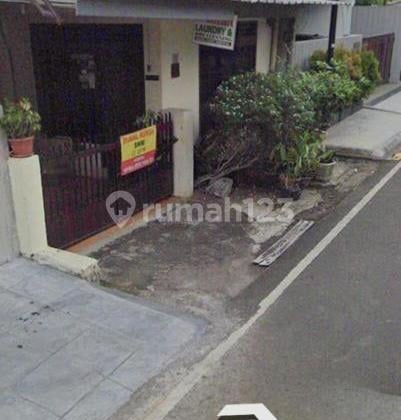 Rumah Strategis Hadap Dua Jalan Di Pejompongan Bendungan Hilir Strategis Dan Nyaman Depan Gedung Dpr