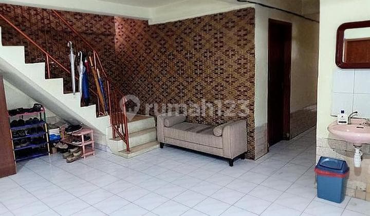 Rumah Tua 2 Lantai di Jembatan Tiga, Pekojan, Tambora, Jakarta Barat