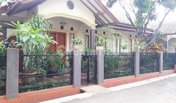 Rumah Luas Terawat di Buahbatu Siap Huni Lokasi 7 Menit Ke Tol