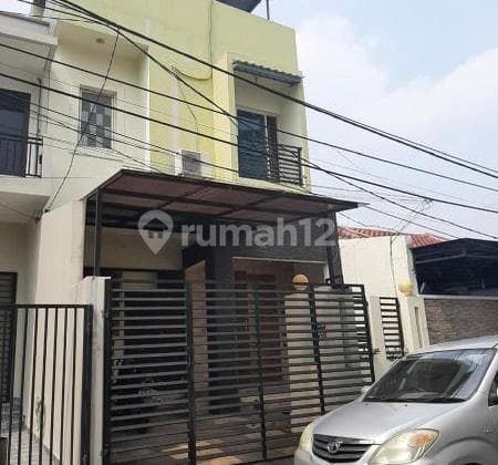 Dijual Cepat Rumah Siap Huni di Taman Semanan Indah 2,5 Lantai