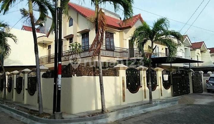Dijual Rumah Hoek di Taman Palem Lestari