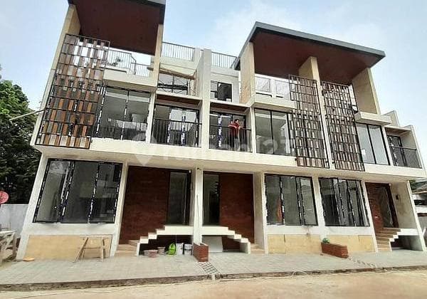 Rumah Exclusive dalam cluster di Pancoran, Duren Tiga, Jakarta Selatan Stock terbatas, Bebas Banjir
