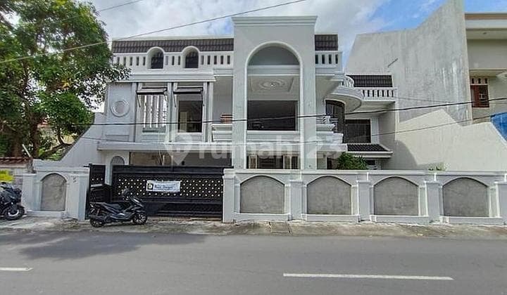 Rumah Mewah Di Bali, Jalan Gatot Subroto Tengah.