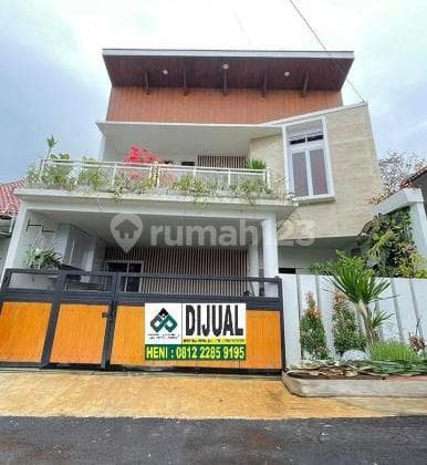 Rumah dijual di Arcamanik dengan desain interior super megah plus swimming pool