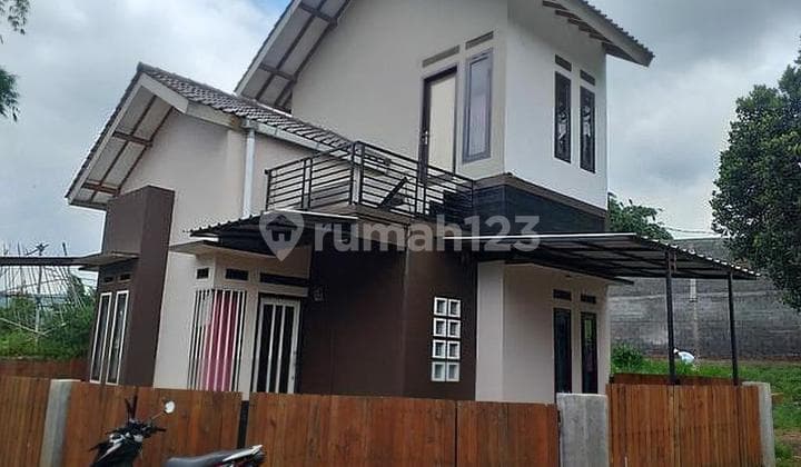 House for sale in Ujungberung, suitable for living/business.