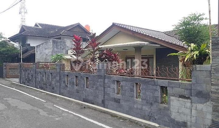 House for sale in Cigadung, Cibeunying Kaler, strategic location, move-in ready.