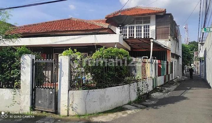 Rumah Lama Hitung Tanah (Hoek) Akses Jalan 2 Mobil Lokasi Strategis