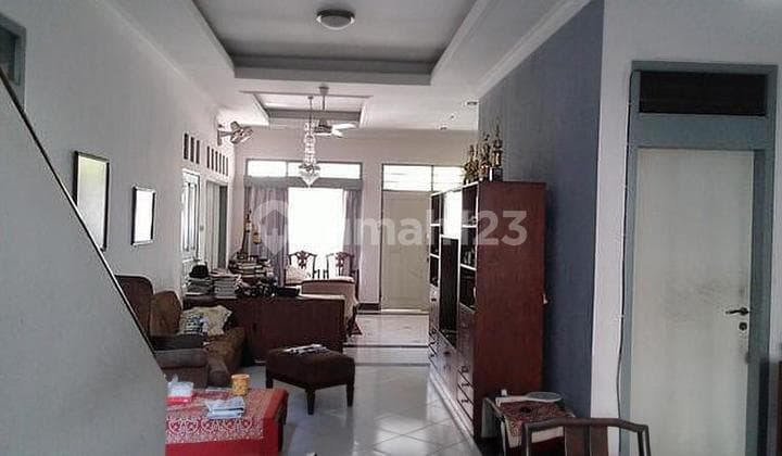 House in the Sambas Area, Kebayoran Baru, South Jakarta, suitable for business