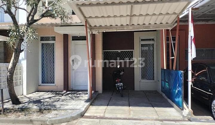 RUMAH SIAP HUNI STRATEGIS DI CLUSTER PINUS REGENSI