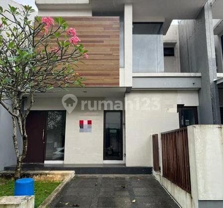 Rumah Rapih Masih Standard Di Prestigia Pagedangan, Kec. Pagedangan, Kabupaten Tangerang, Ban
