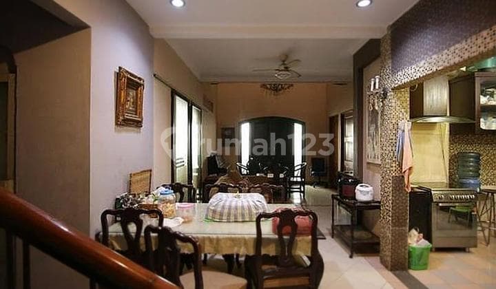 Rumah Butuh Minim Renovasi Semi Furnished SHM Radio Dalam, Jakarta Selatan