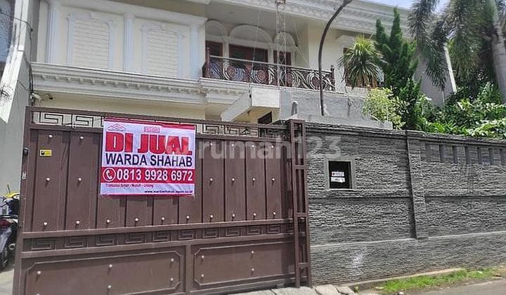 Dijual cepat rumah lux di Pejaten barat Ada pool