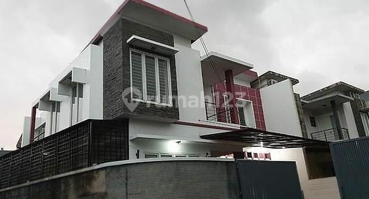 rumah minimalis di Mampang